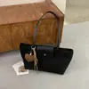 Bolso de Mano Retro con Estampado de Leopardo para Mujer 2026 Nuevo de Gamuza y Felpa Gran Capacidad Bolso de Hombro Estilo Milenial para Viajes Diarios Bolso de Axila