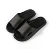 Pantuflas de Nuevo Estilo 2025 para Mujer, Antideslizantes para Exterior, Adecuadas para Hogar y Baño, Sandalias de Playa de Moda de Verano con Suela Blanda para Pareja