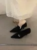 Zapatos de tacón de aguja estilo nicho, estilo francés, de cuero gris afelpado para mujer, zapatos cálidos de algodón Otoño e Invierno 2025, punta fina, zapatos para ir al trabajo