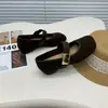 Zapatos Mary Jane de gamuza estilo francés para mujer que aumentan la altura, nuevo modelo de verano 2026, zapatos de una sola tira con velcro de corte bajo