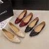 Zapatos planos de mujer con punta fina y moño, nuevos zapatos versátiles de moda 2026, zapatos slip-on para mujer para todas las estaciones
