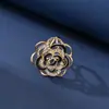 Nova Fivela de Lenço de Seda Exquisita Multi-Estilo Opcional Liga Diamantada Incrustada Luxo Leve Design de Nicho Acessórios de Fivela para Lenço Quadrado