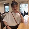 Atacado 2024 Nova Moda Verão Versátil Super Quente Camiseta Celebridade da Internet CEC Feminina Manga Curta Estilo Coreano Top Estudantil Feminino