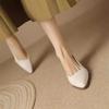 Sapatos Femininos Jinbukang Yutu para o Dia a Dia com Salto Baixo Novo Estilo Sapatos de Couro Macio com Salto Grosso Sola Macia Sapatos para Todas as Estações Estilo Francês