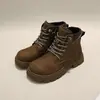 2026 Invierno Algodón de Dos Capas Pelo Corto Zapatos para Niños Estilo Coreano Botas de Cuero para Niños Botines para Niños Botas Martin de Media Caña 6726