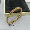 Colar Calidoscópio de Luxo para Mulheres com Bordas Cravejadas de Diamantes, Corrente Premium para Clavícula Banhada a Ouro Rosé 18K, Pulseira Tendência com Assinatura