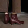 Botines cortos de moda estilo británico de 5 cm, nuevo modelo otoño e invierno 2026, puntera redonda, tacón grueso, cierre de cremallera en la parte trasera y botines para mujer
