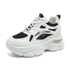 Sapatos de plataforma dad shoes para aumentar a altura, de comércio exterior transfronteiriço, para mulheres, tamanho pequeno, sapatos de malha, sapatos de corrida brancos de malha respirável versáteis para o verão