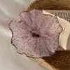 Scrunchie de malla morada con lunares dulces para mujer, liga para el cabello extragrande, accesorio suave para moños y colas de caballo