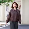 Chaqueta de cuero PU para mujer, nuevo estilo de otoño 2026, elegante chaqueta de motociclista para mujeres petite, abrigo de cuero para madres de mediana edad