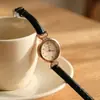 Reloj de Mujer para Examen de Alto Valor, Estilo Retro Pequeño Fragante, Ins Lujo Ligero Estudiante Esfera Pequeña Reloj de Cuarzo, Resistente al Agua