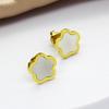 Pendientes de Fritillaria Blanca Elegantes Japoneses y Coreanos Pendientes Simples de Trébol de Cinco Hojas Pendientes de Flor de Acero de Titanio 18K Dorados de Moda para Mujeres