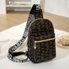 Bolso de mujer de moda 2021, nuevo bolso de pecho con estampado de letras elegante y de moda, bolso de hombro informal, bolso pequeño, una generación de cabello