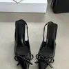 Sandalias de moda de verano nuevo modelo punta fina tacón de aguja alto para mujer 2026 al por mayor con parte trasera abierta y detalle de lazo