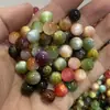 Al por mayor 10 12 mm Coloridas Resina Chapado en Oro Redondas Perlas Hecho a Mano DIY Accesorios para Joyería con Perlas Collar Materiales de Perlas Sueltas