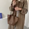 Bolso de mano grande informal de estilo coreano, nuevo para principios de otoño de 2026, bolso de playa para vacaciones, bolso de hombro único y elegante