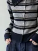 Este elegante cárdigan de punto a rayas con bloques de color y cuello Peter Pan es perfecto para los atuendos de principios de otoño y tiene un diseño genial.