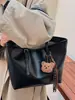 Yue Zi 2026 Otoño/Invierno Nuevo Retro para Viajes al Trabajo Gran Capacidad Alta Apariencia Elegante Bolso Tote Casual Bolso de Hombro