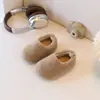 Comercio Exterior Otoño/Invierno Nuevo Simple Hogar Birkenstock Punta de Dedo Pantuflas de Piel Cálidas Infantiles Casual Se Pueden Usar Afuera Sin Cordones