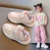 Zapatos para niños zapatillas para niñas 2025 primavera y otoño nuevo estilo zapatos tipo papá de suela blanda para niños niños medianos y grandes zapatos casuales para niñas estilo popular