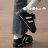 Mocasines negros muy elegantes y duraderos para mujer, modelo nuevo 2026, que realzan la altura, versátiles, zapatos negros de plataforma para estudiantes