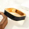 Pulsera Cuadrada de Esmalte de Nuevo Estilo Transfronteriza con Acabado de Alta Gama, Diseño Abierto, Pulsera de Lujo Ligero, Accesorio Versátil para la Muñeca, Venta al por Mayor desde el Fabricante