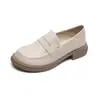 Zapatos de mujer de cuero estilo británico con suelas gruesas, nuevo modelo 2026, mocasines slip-on de tacón grueso, punta redonda, con talón pisable, zapatos casuales