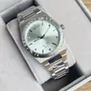 Dropshipping Reloj Vivian Westwood Azul Hielo Triturado Nuevo Reloj Morado Ciruela para Mujer Fruta del Dragón Saturno Reloj Pequeño Dorado