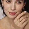 Anillo Enigma Li Color Hueco Diamante Super Brillante CNC Circonita Apertura Lateral Ajustable Color Acero Inoxidable Resistente Anillo para Dedo Femenino