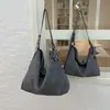 Bolsa de ombro e bolsa tote versáteis e estilosas em estilo vintage para mulheres, nova coleção 2026, moda coreana, grande capacidade e pode ser carregada sob o braço