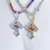 Collar con Colgante de Cruz de Zirconia Colorida Hip-Hop Europeo y Americano Transfronterizo Accesorios para Mujeres, Joyería Personalizada para Hombres con Diamantes Completos Venta al por Mayor