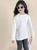 Outono 2026 Novo Estilo Coreano Roupas Infantis Jaqueta de Couro Preta Retrô para Meninas Jaqueta de Couro Macio com Gola Reversível Jaqueta de Couro PU