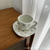 Caneca de café de flor pequena de alto valor de cor, pires de cerâmica retrô, pequena caneca de café da manhã com amor para meninas, cor sob esmalte