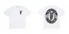 Las camisetas Trapstar están disponibles constantemente, una marca de moda hip-hop de la calle estadounidense, que ofrece camisetas unisex de manga corta holgadas para el verano.