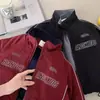 Chaqueta de forro polar para niños, estilo nuevo Otoño e Invierno 2026, Cortavientos con estampado de letras para niños pequeños, Estilo corto, Chaqueta cortavientos impermeable para bebés, Elegante