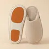 26 nuevas zapatillas de algodón de invierno cómodas para el hogar transfronterizas en colores de caramelo para hombres y mujeres, estilo de pareja, zapatillas de algodón cálidas antideslizantes para interior