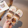 Sandalias Sandalias Infantiles de Punta Cerrada Sandalias de Verano para Niños Pequeños Suela Suave Estilo Princesa para Bebé Punta Redonda Flor Zapatos de Princesa Súper Suaves
