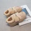 Zapatos retro Birkenstock para niñas, nuevos estilos de invierno para niños de 6 a 12 años, zapatos de algodón forrados de felpa, con suela suave, antideslizantes y cálidos zapatos de cuero para niños