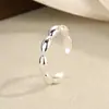 Anillo de plata de siete cuentas con superficie lisa, diseño simple y único, trae riqueza y buena fortuna, accesorio versátil y elegante