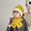 Lindo Conjunto de Bufanda y Gorro con Protección Auditiva Briquette para Niños y Niñas Otoño e Invierno Felpa Gruesa Cálida Gorro con Cordones