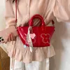 Bolsa Transversal Versátil de Ombro Único para o Dia a Dia Feminina Moda Verão 2026 Estilo Coreano Nicho Popular Casual Novo Estilo