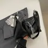 Bolsa Versátil 2026 Nova Moda Bolsa de Ombro Plissada Estilo Coreano Tendência Cool Bolsa Feminina Nicho Personalidade Bolsa Transversal