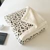Manta Jacquard con Estampado de Leopardo Catiónico de Doble Capa Transfronteriza Manta Gruesa de Tafetán para Invierno Manta Chal para la Siesta