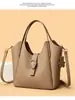 Bolsa Cesta de Couro Macio 2025 Nova Retro Nicho Bolsa de Mão para o Dia a Dia Grande Capacidade Elegante Moda Bolsa Transversal