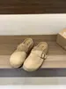 Zapatos Birkenstock Originales de Cuero con Elevación Interior, Medias Pantuflas con Puntera, Zapatos de Mujer para Usar Afuera, Zapatos Birkenstock de Suela Gruesa Primavera y Otoño 2025