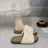 Sandalias de Deslizamiento con Punta Abierta Bordadas Letra Mujer 2026 Nueva Moda Zapatillas de Exterior Suela Gruesa Birkenstock Zapatos de Pantuflas Peludos