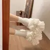 Diadema con Lazo Rojo de Red Zapatillas de Media Suela Zapatos de Algodón para Mujer 2026 Otoño Invierno Nuevos Zapatillas Suaves Antideslizantes de Piel para Interior