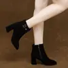 Botines de invierno cortos para mujer con forro de felpa, nuevo modelo 2026, botas de algodón de tacón alto para mujer, zapatos cálidos de tacón medio para otoño e invierno para mujer, botas Martin de tacón grueso