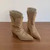 Primeiro Encontro Temporada Couro Macio Renda Vintage Salto Alto Plissado Empilhado Botas Estilo Menina Doce e Picante Botas Curtas Bico Fino Emagrecedor