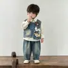 Conjunto de Primavera para Niños Chaleco de Mezclilla Conjunto de Tres Piezas 2026 Nuevo Estilo Conjunto Coreano de Primavera/Otoño para Niños Conjunto de Otoño para Bebé Niño Moderno
